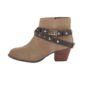 Dolce Vita Belted Suede Booties // Taupe // Size 6